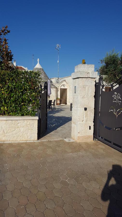 アルベロベッロ Trulli Dell'Aia Bed & Breakfast エクステリア 写真