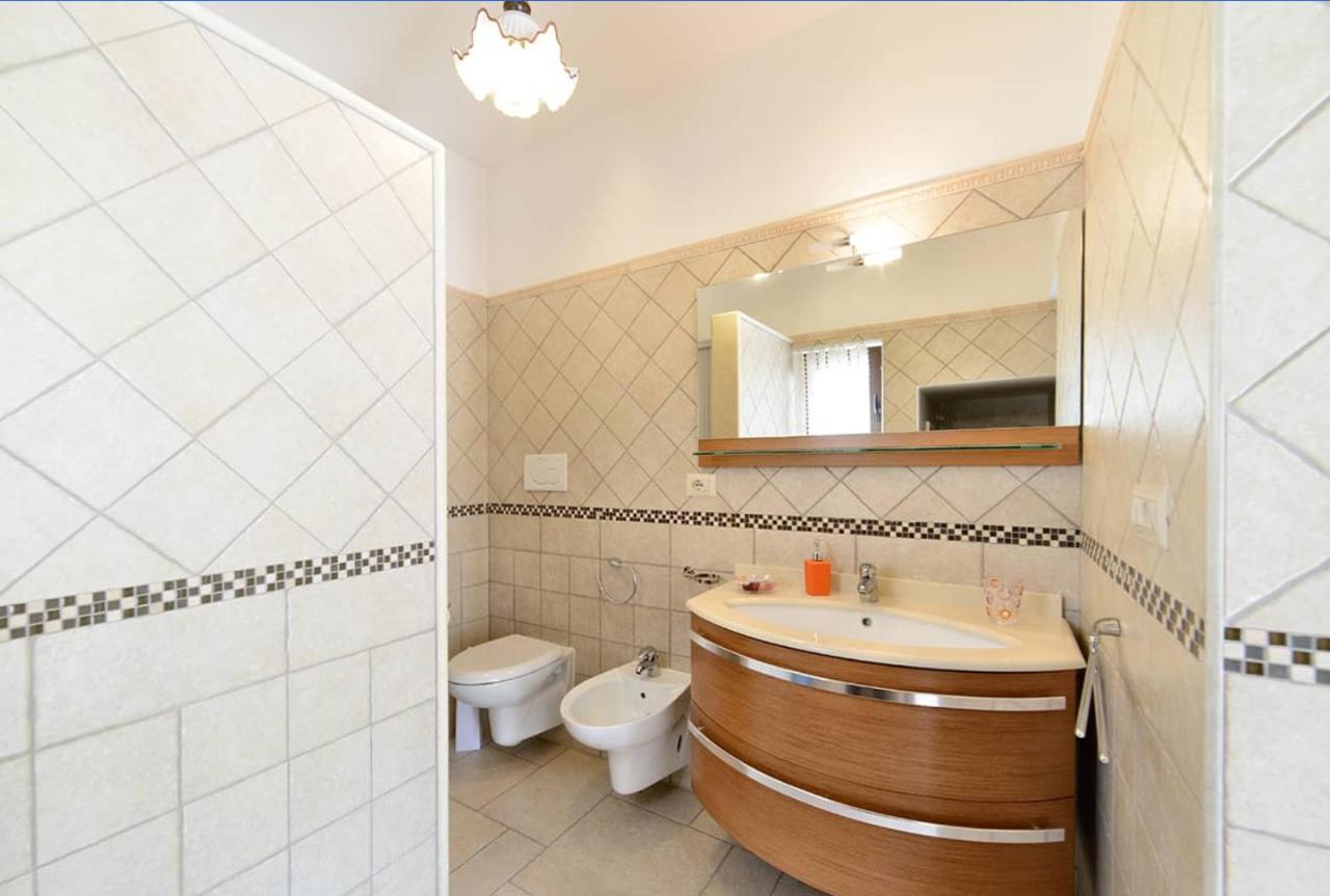 アルベロベッロ Trulli Dell'Aia Bed & Breakfast エクステリア 写真