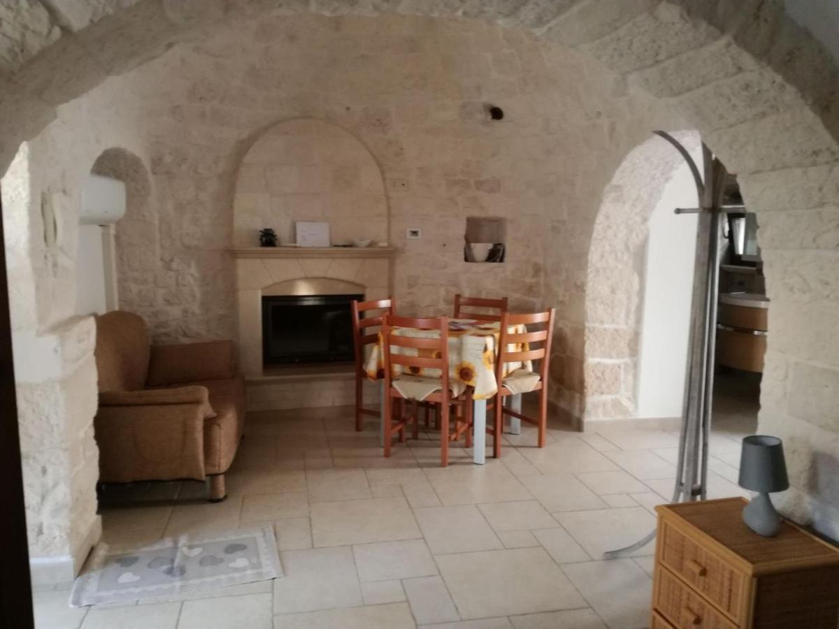 アルベロベッロ Trulli Dell'Aia Bed & Breakfast エクステリア 写真