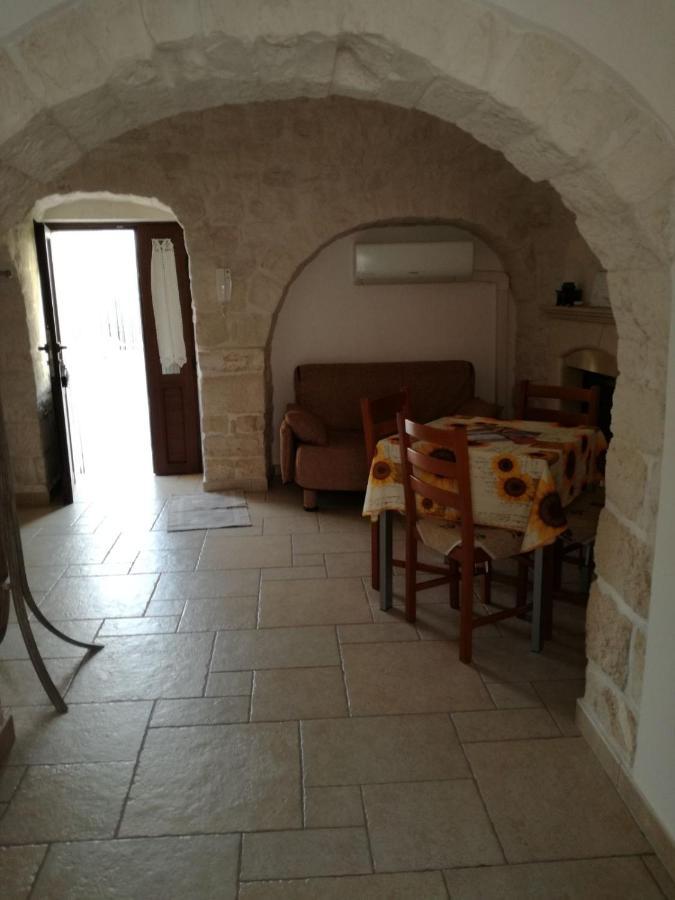 アルベロベッロ Trulli Dell'Aia Bed & Breakfast エクステリア 写真